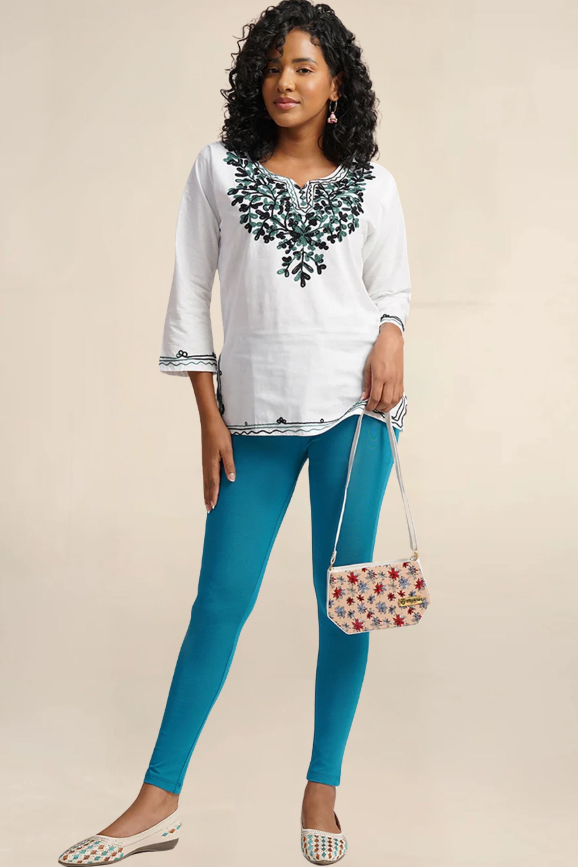 ONE SKY WOMEN SPECTRA GREEN SOLID LEGGINGS
