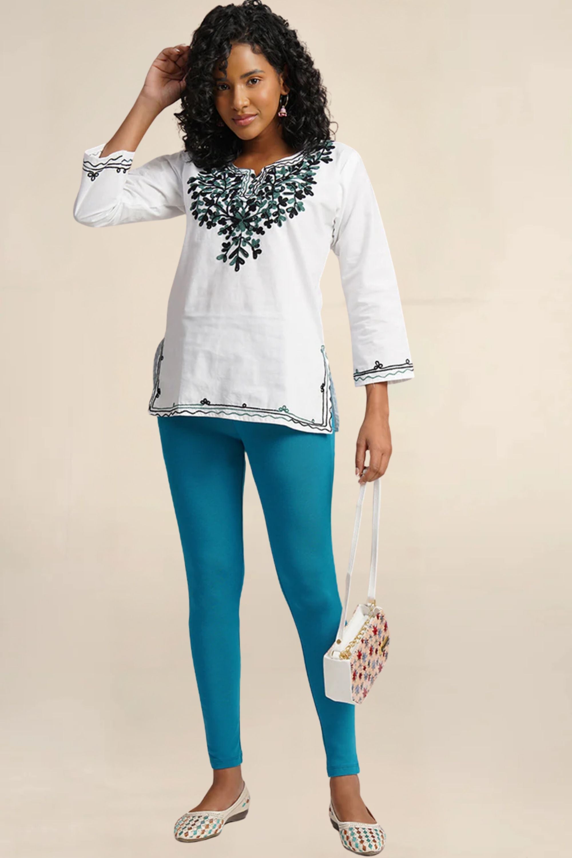 ONE SKY WOMEN SPECTRA GREEN SOLID LEGGINGS