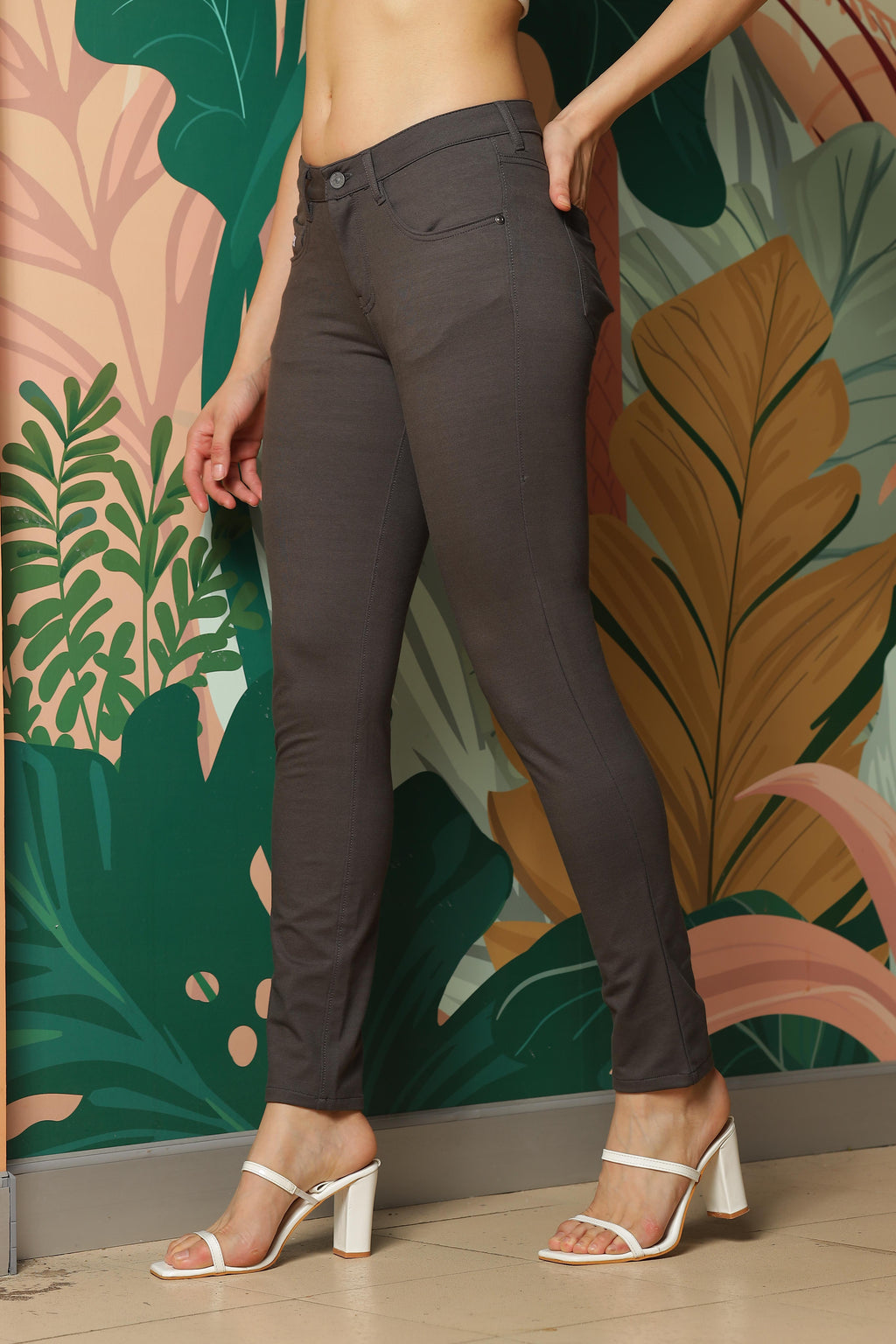 WOMEN SLIM FIT CASUAL TROUSER