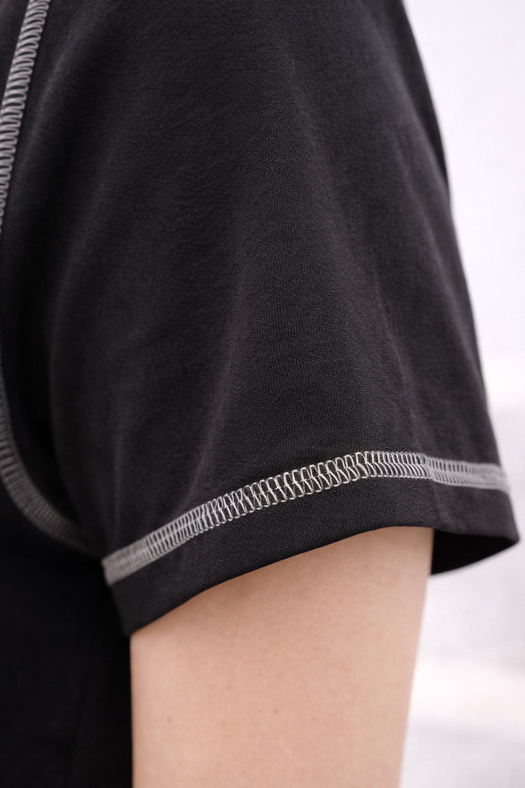 BLACK WOMEN HALF SLEEVE TSHIRT