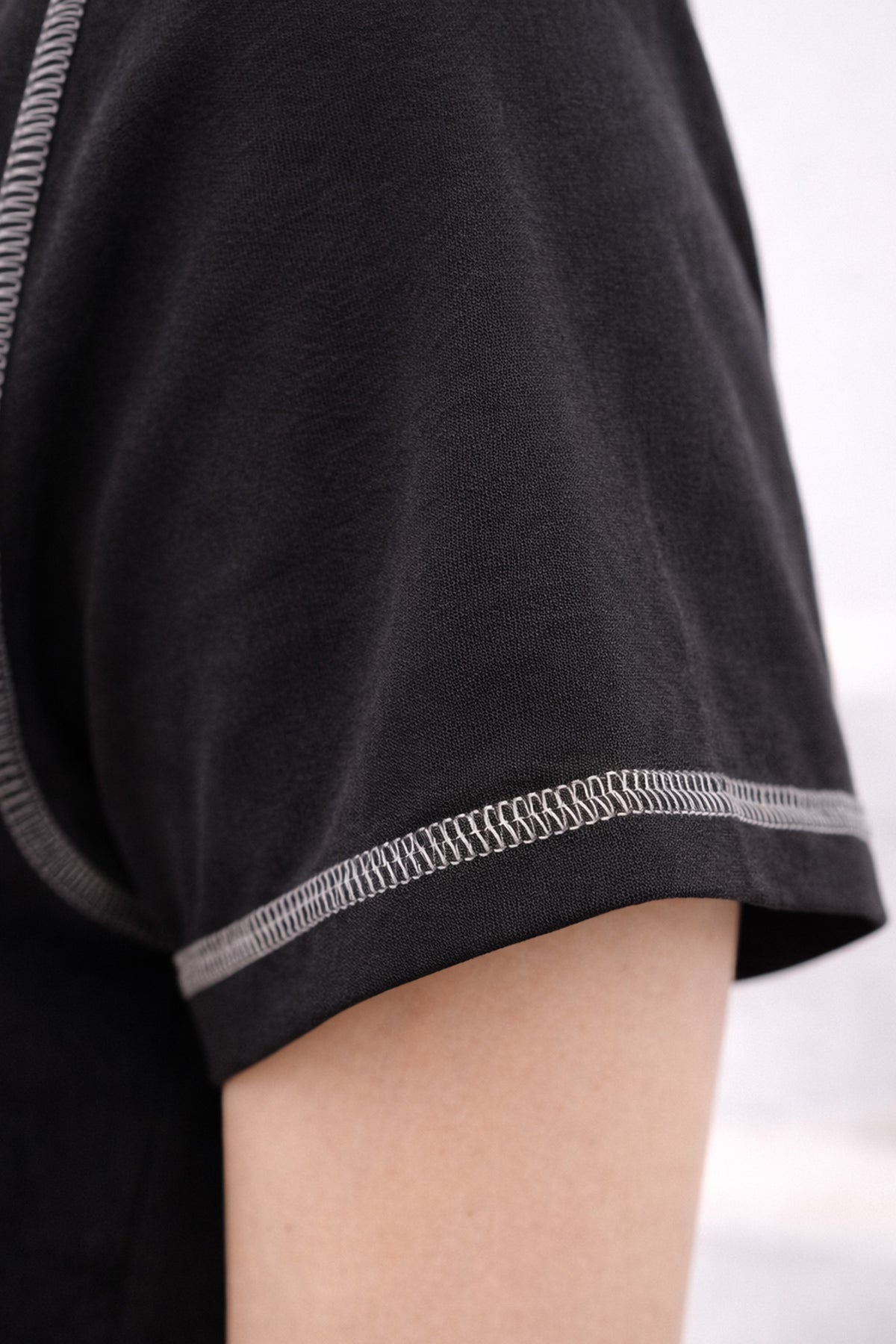 BLACK WOMEN HALF SLEEVE TSHIRT