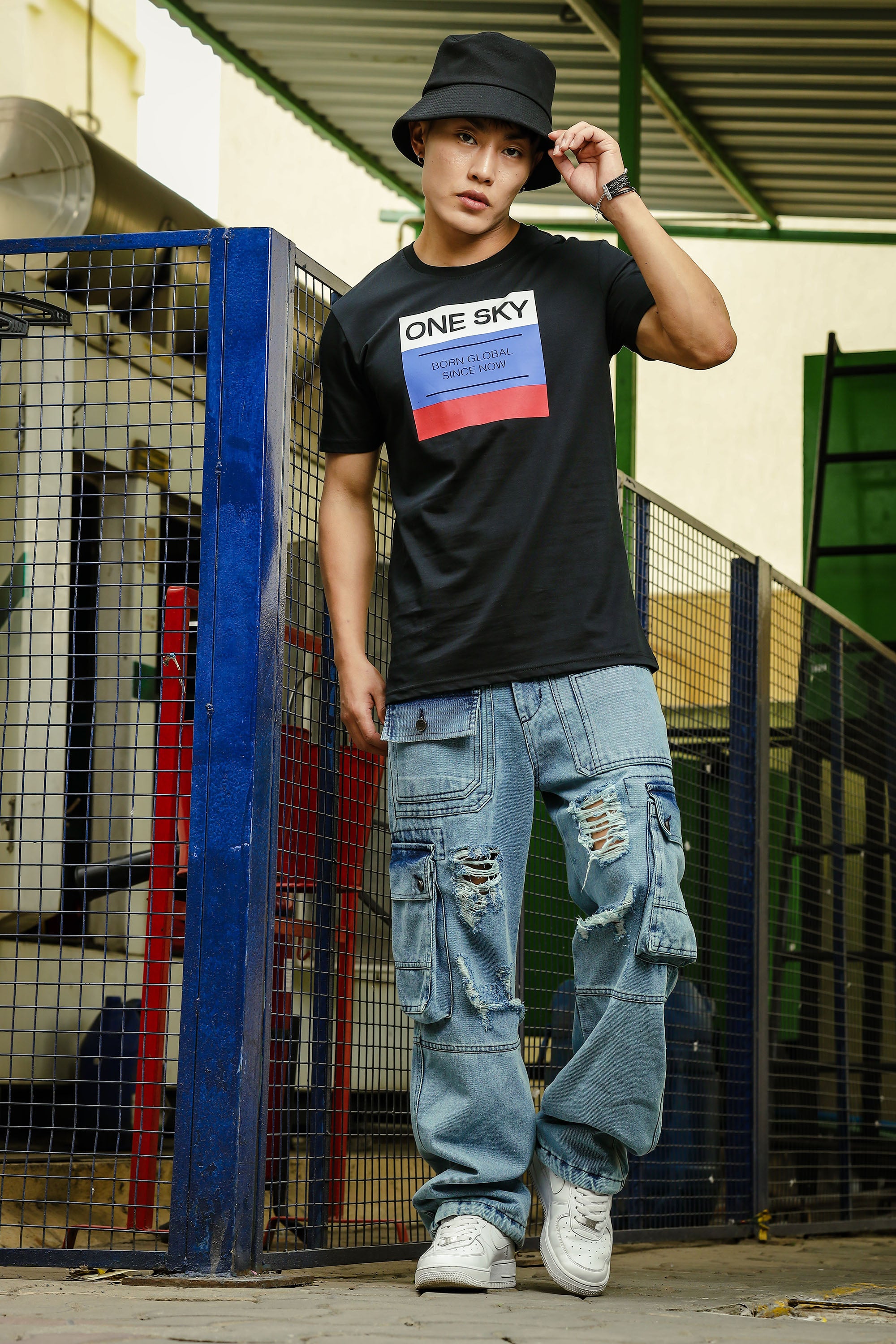 ONE SKY MEN BLACK TYPOGRAPHY PRINTED T SHIRT