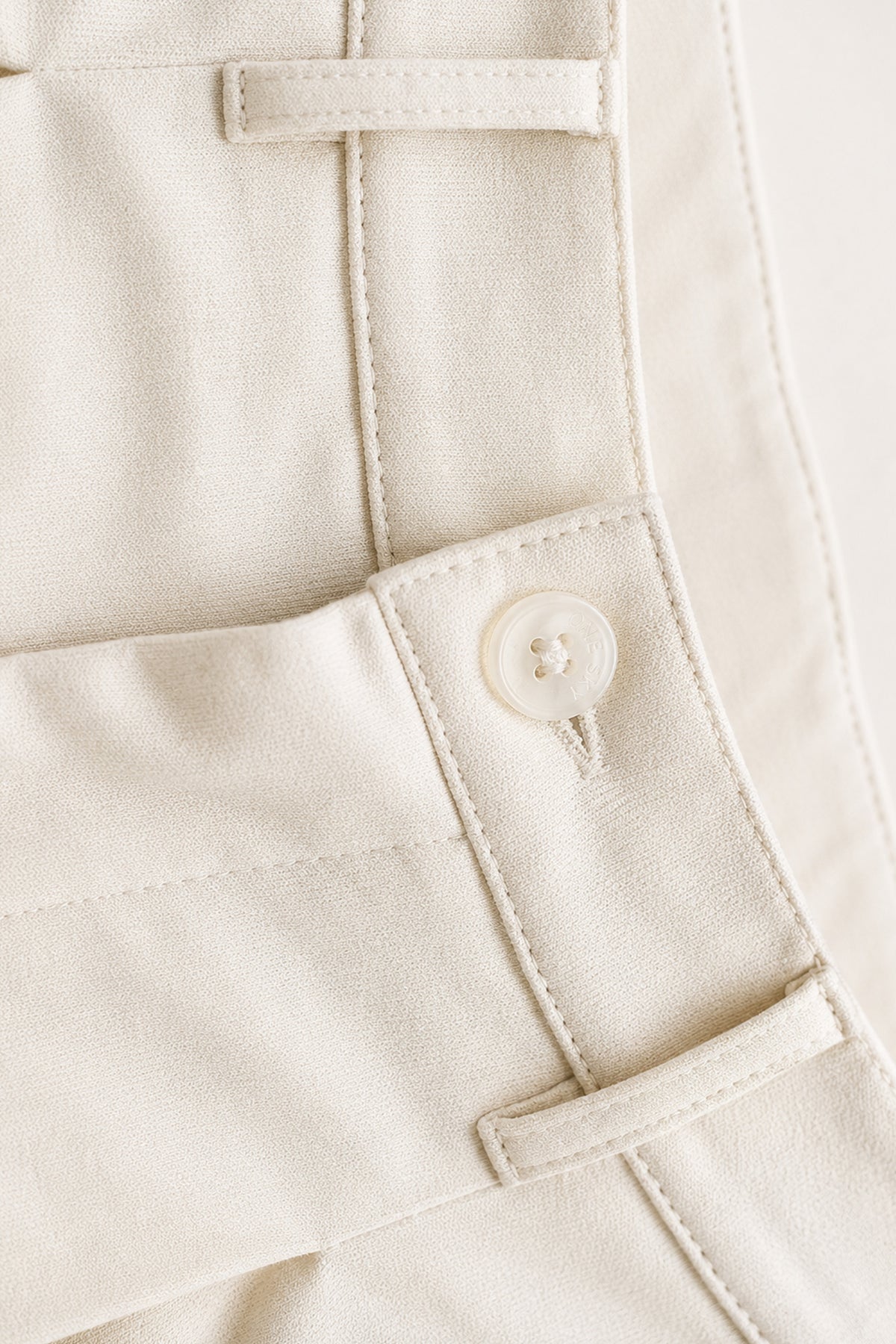 EGRET COLOR MEN TROUSER