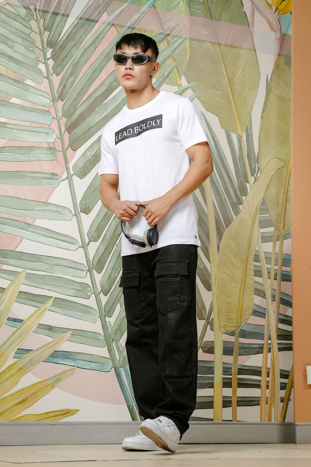 Mens Graphic Print Round Neck White Tshirt
