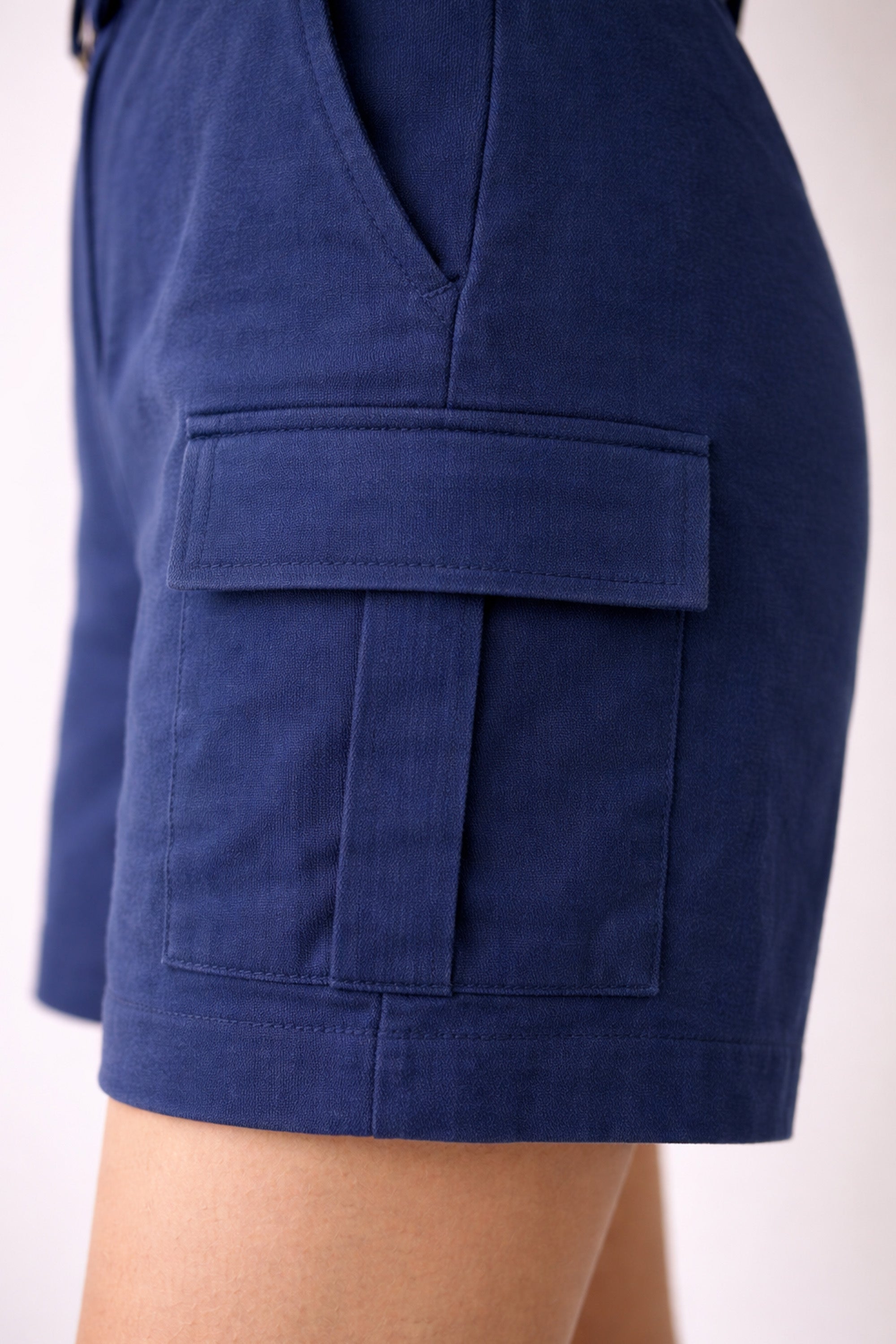 NAVY WOMEN BERMUDA