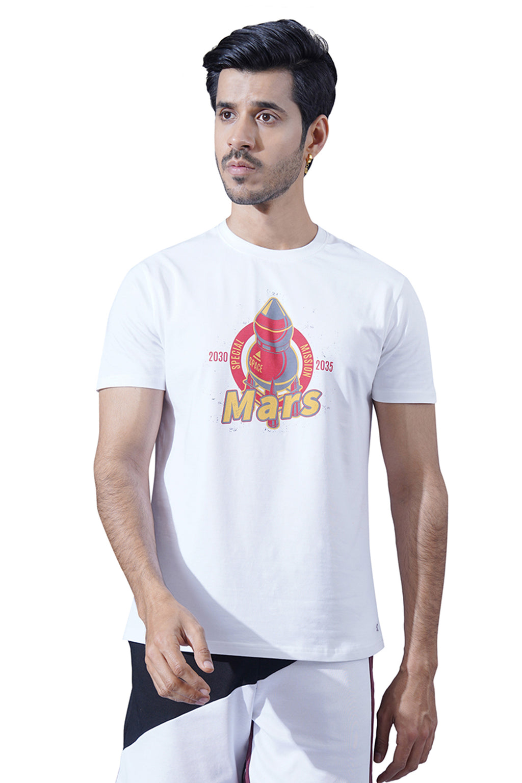 ONE SKY MEN WHITE GRAPHIC PRINTED T SHIRT