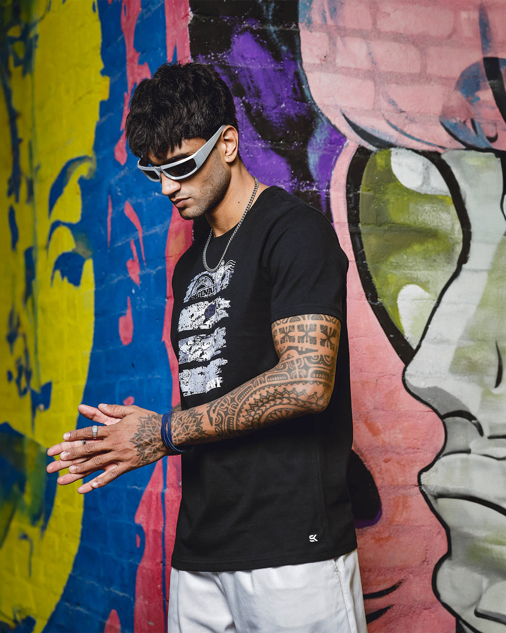 Men Printed Round Neck Pure Cotton Black T-Shirt