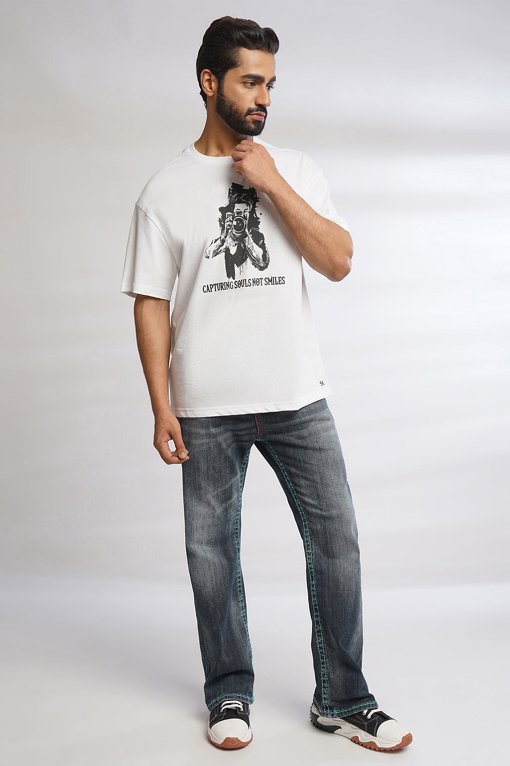 ONE SKY MEN WHITE GRAPHIC PRINTED T SHIRT