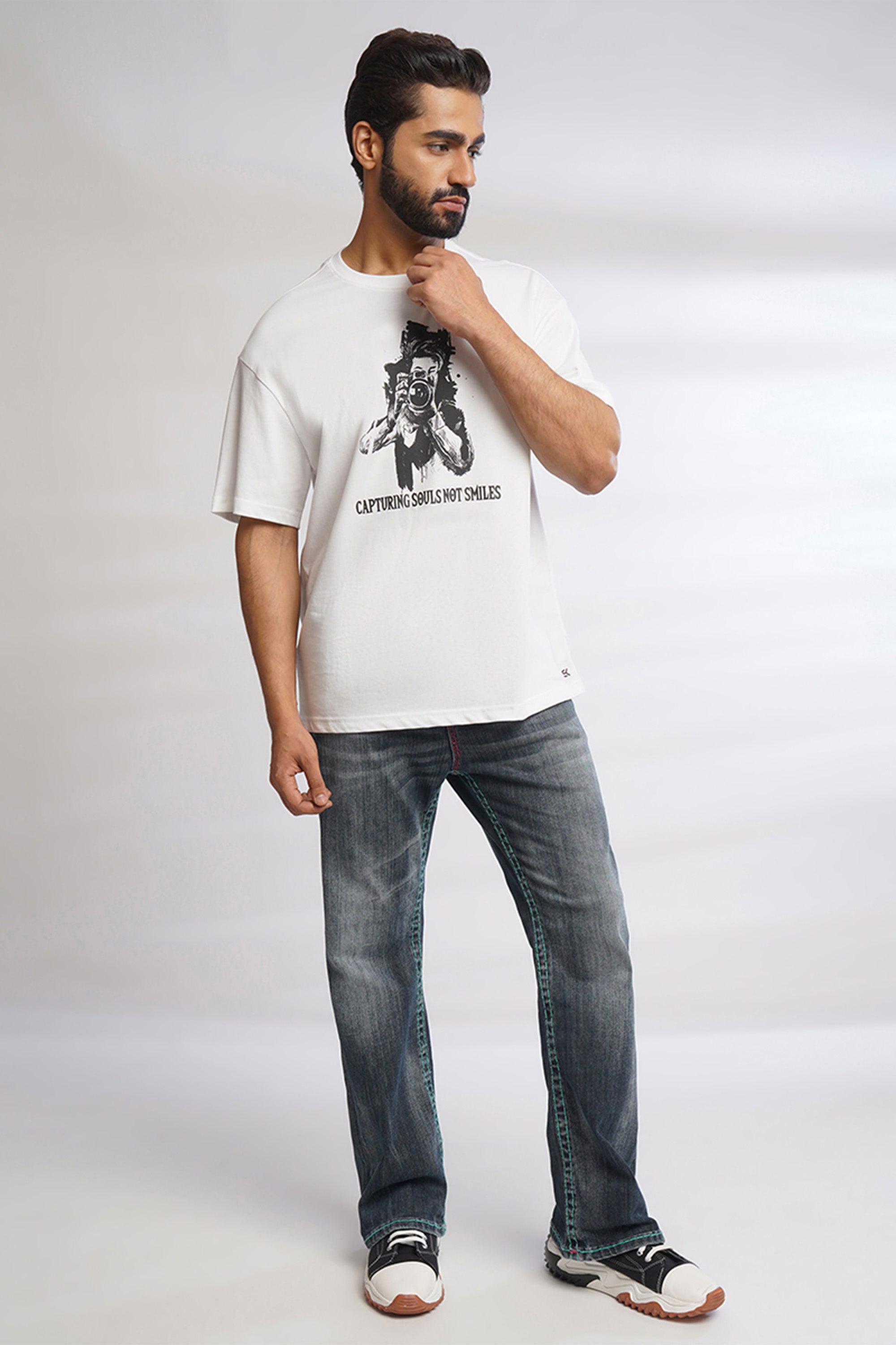 ONE SKY MEN WHITE GRAPHIC PRINTED T SHIRT