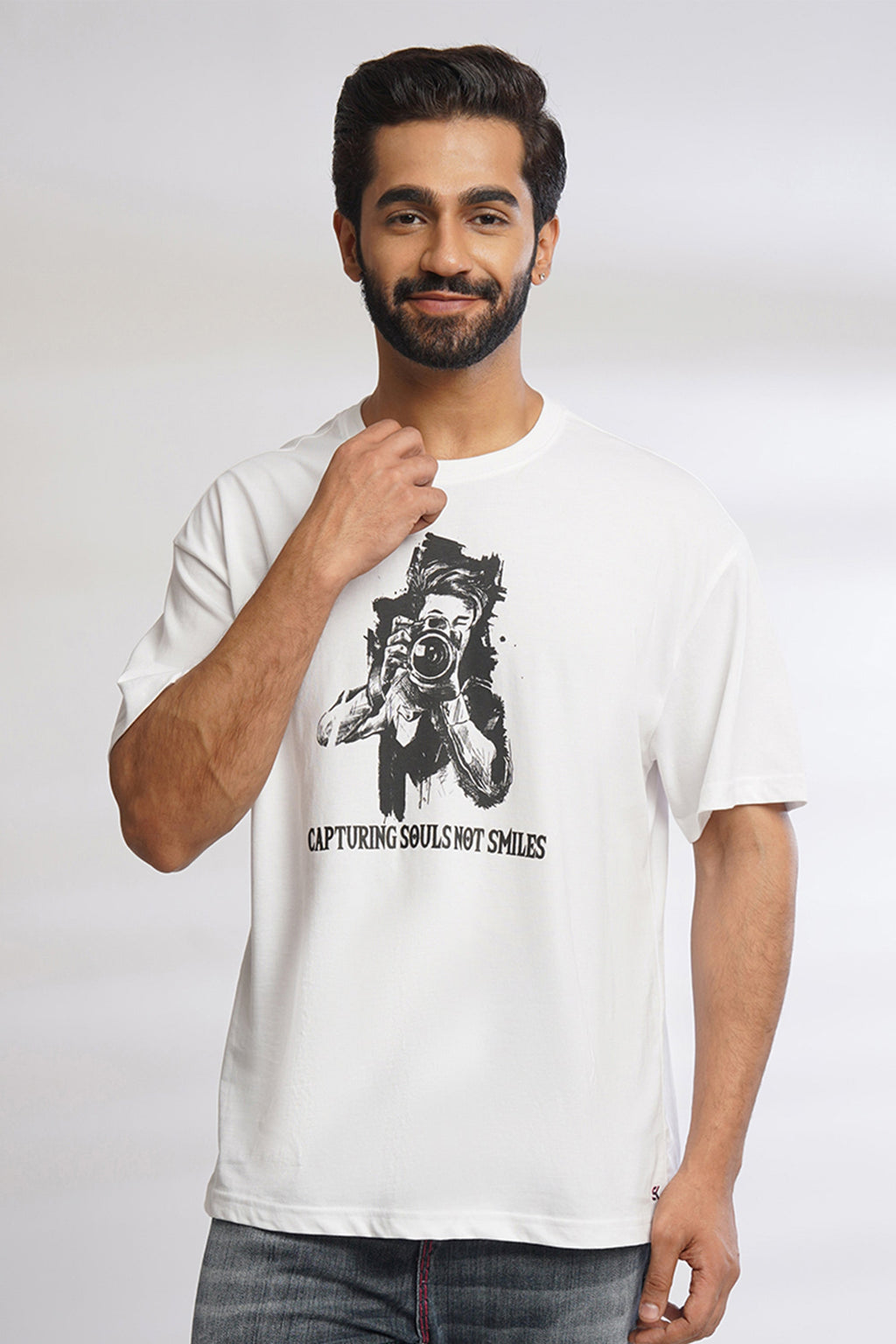 ONE SKY MEN WHITE GRAPHIC PRINTED T SHIRT
