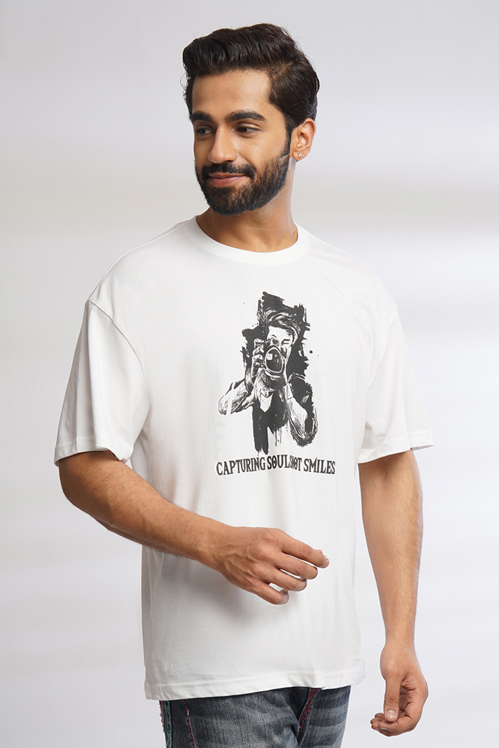 ONE SKY MEN WHITE GRAPHIC PRINTED T SHIRT