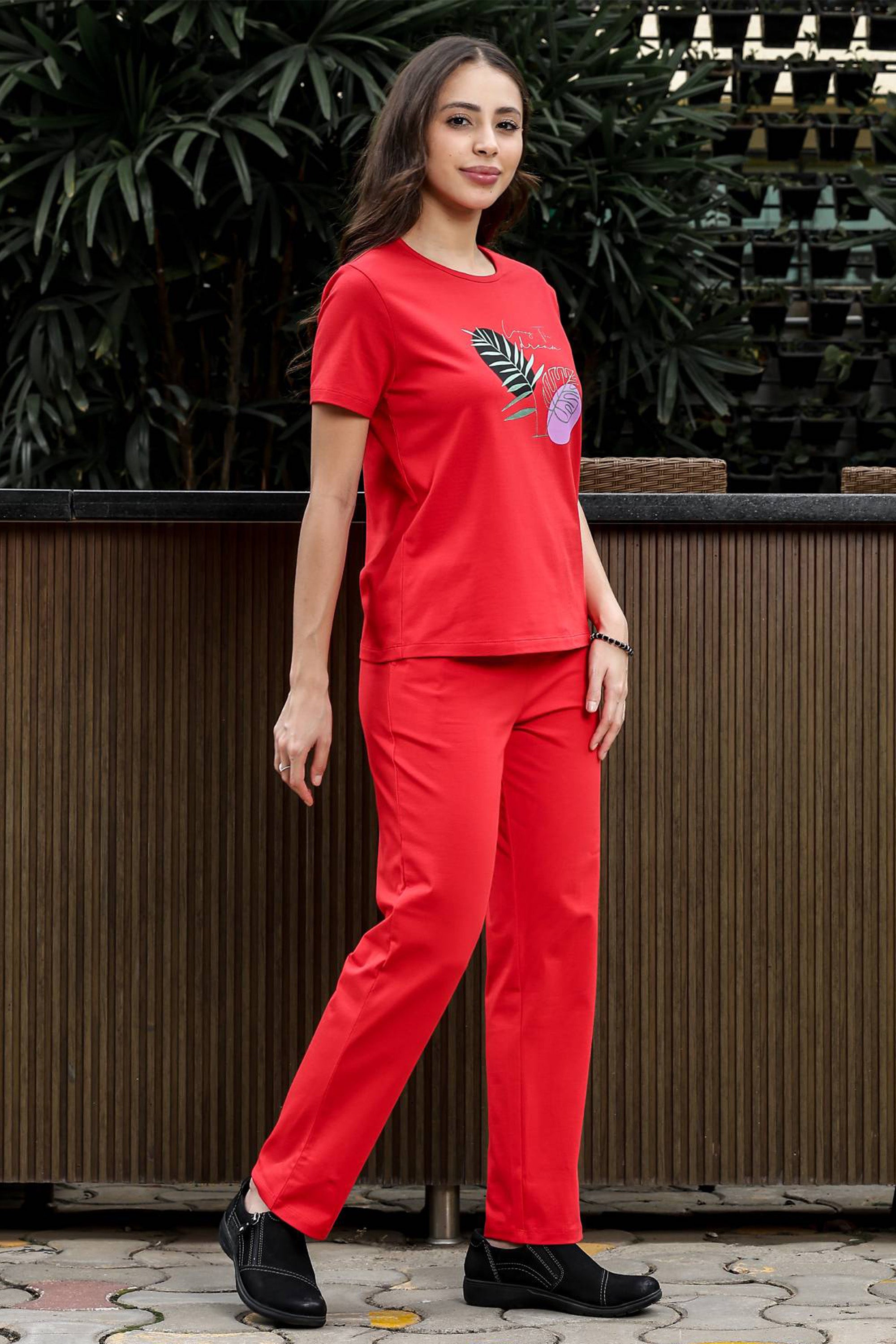 WOMEN ROUND NECK RED HALF SLV  CO-ORD SET