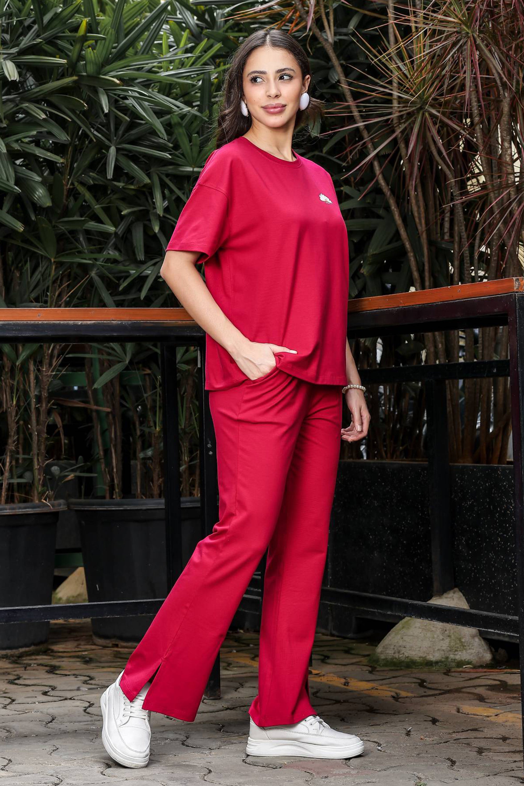 WOMEN ROUND NECK RED HALF SLV  CO-ORD SET