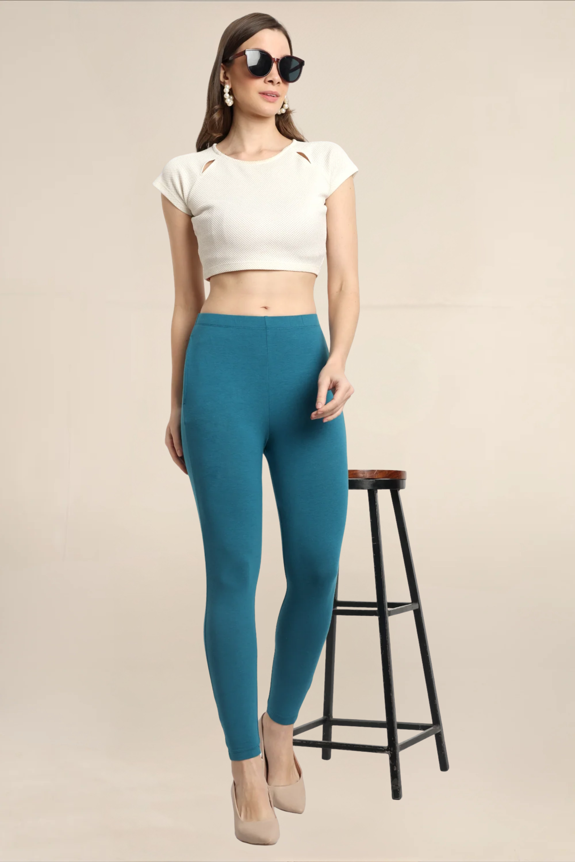 Women Peacock Green Ankle Length Legging