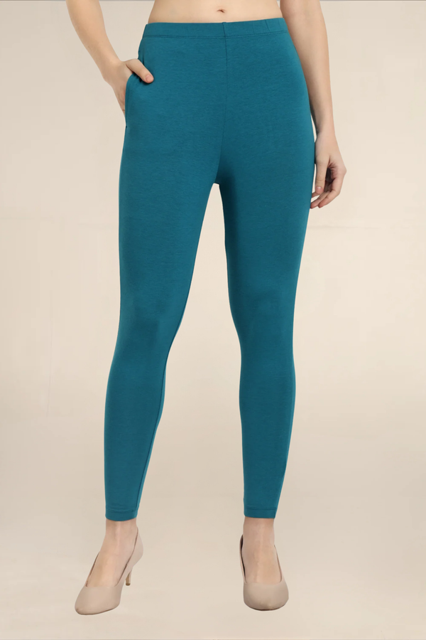Women Peacock Green Ankle Length Pocket Legging