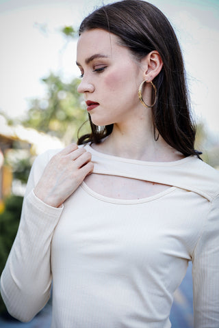 Women's Keyhole Neckline Full Sleeve Top