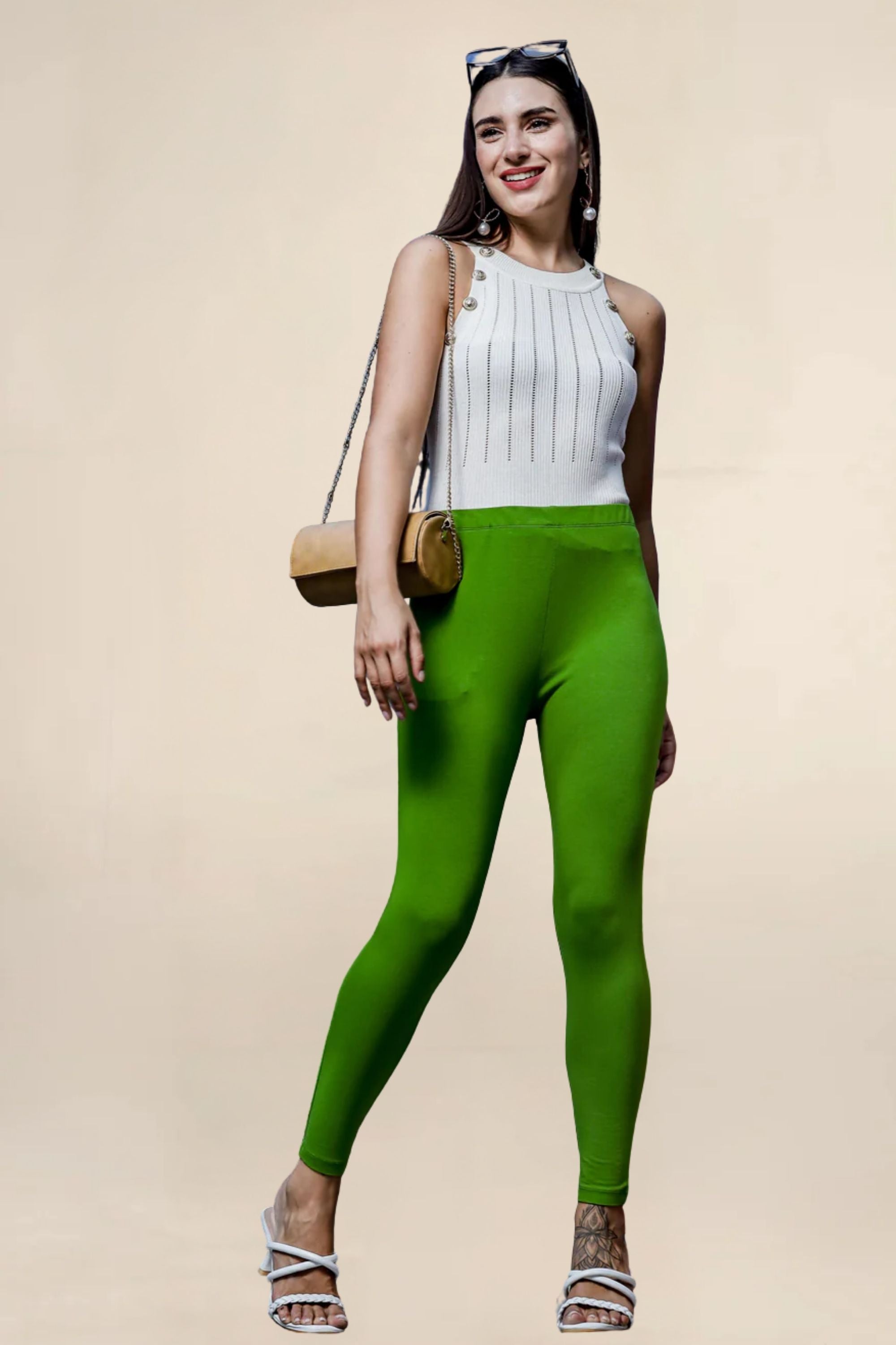 ONE SKY WOMEN CHUTNEY GREEN SOLID LEGGINGS