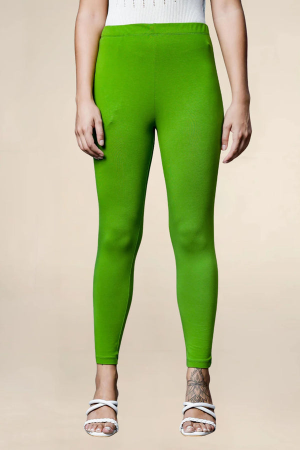 ONE SKY WOMEN CHUTNEY GREEN SOLID LEGGINGS