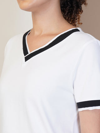 WOMENS V NECK WHITE TSHIRT