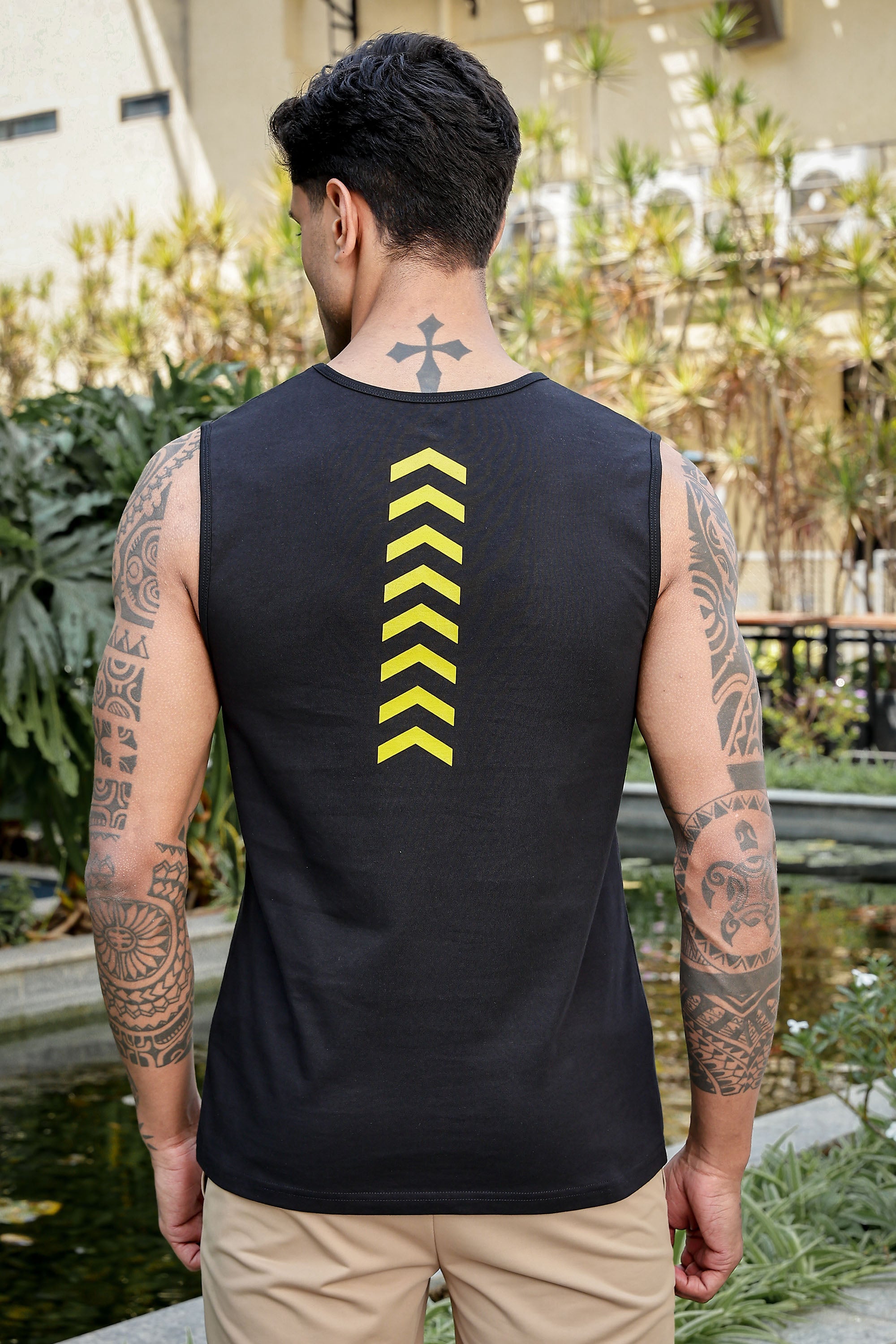 Men’s Sleeveless Tank Top – Solid Color, Round Neck, Casual Fit, 95% Cotton / 5% Spandex, Machine Washable
