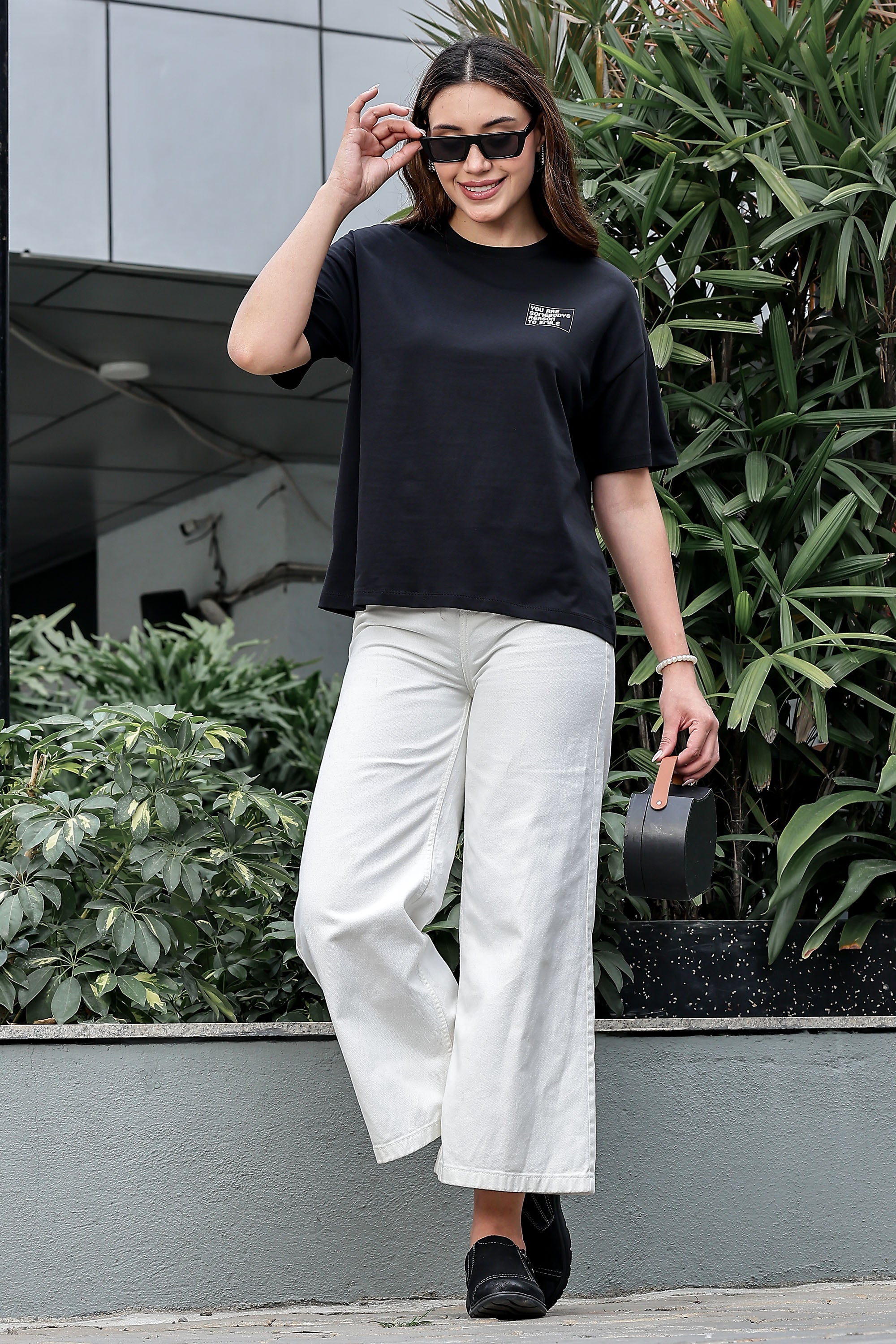 WOMEN ROUND NECK BLACK T SHIRT