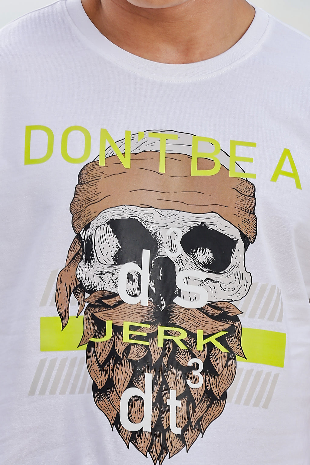 MEN ROUND NECK WHITE PRINTED T SHIRT
