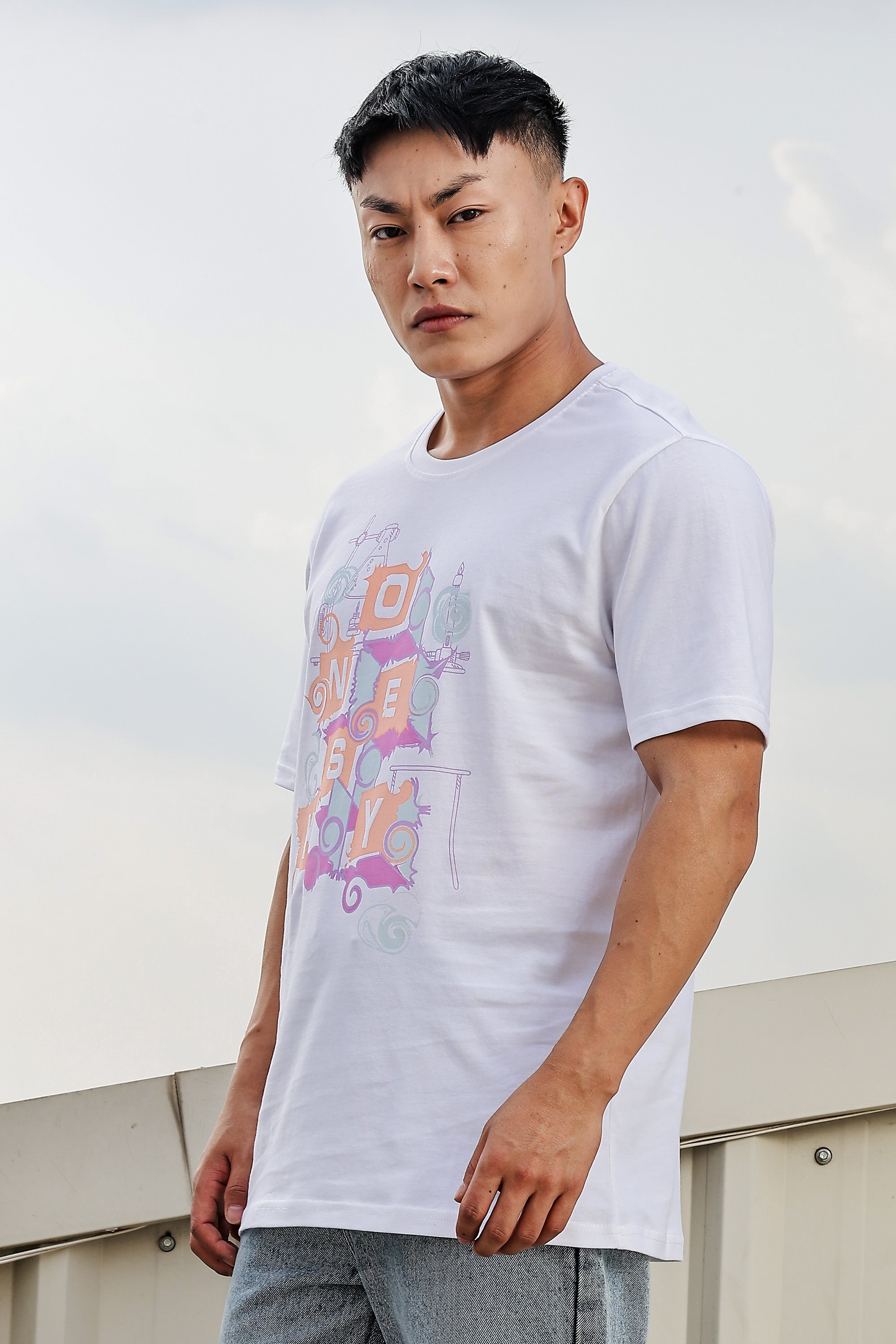 MEN ROUND NECK WHITE PRINTED T SHIRT