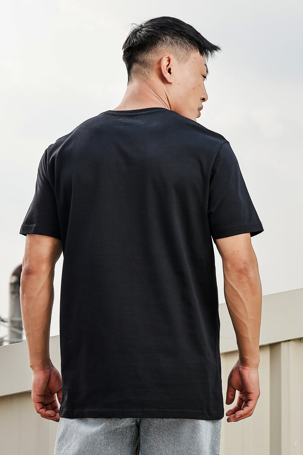 MEN ROUND NECK BLACK BEAUTY PRINTED T SHIRT