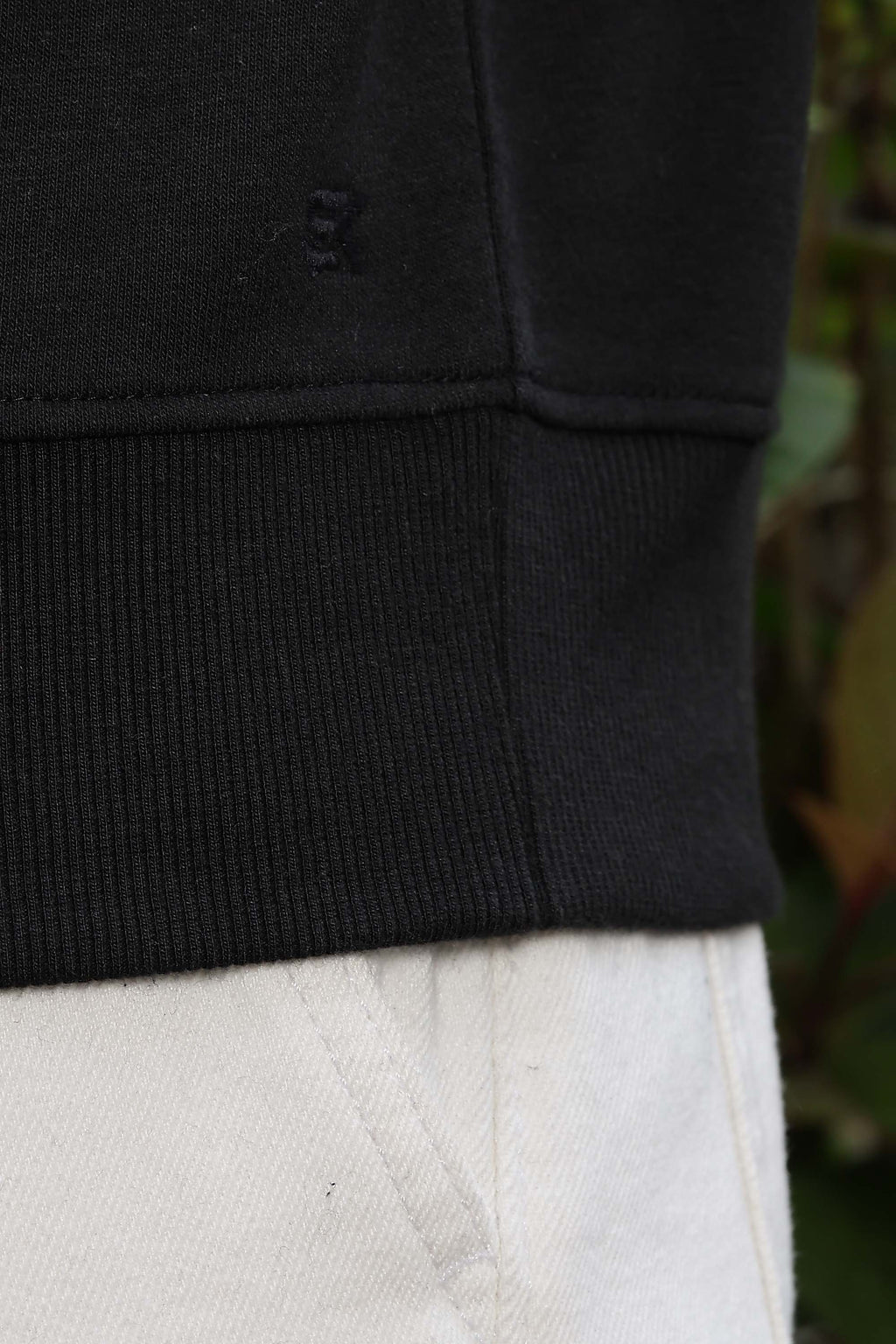 MEN BLACK SWEATSHIRT