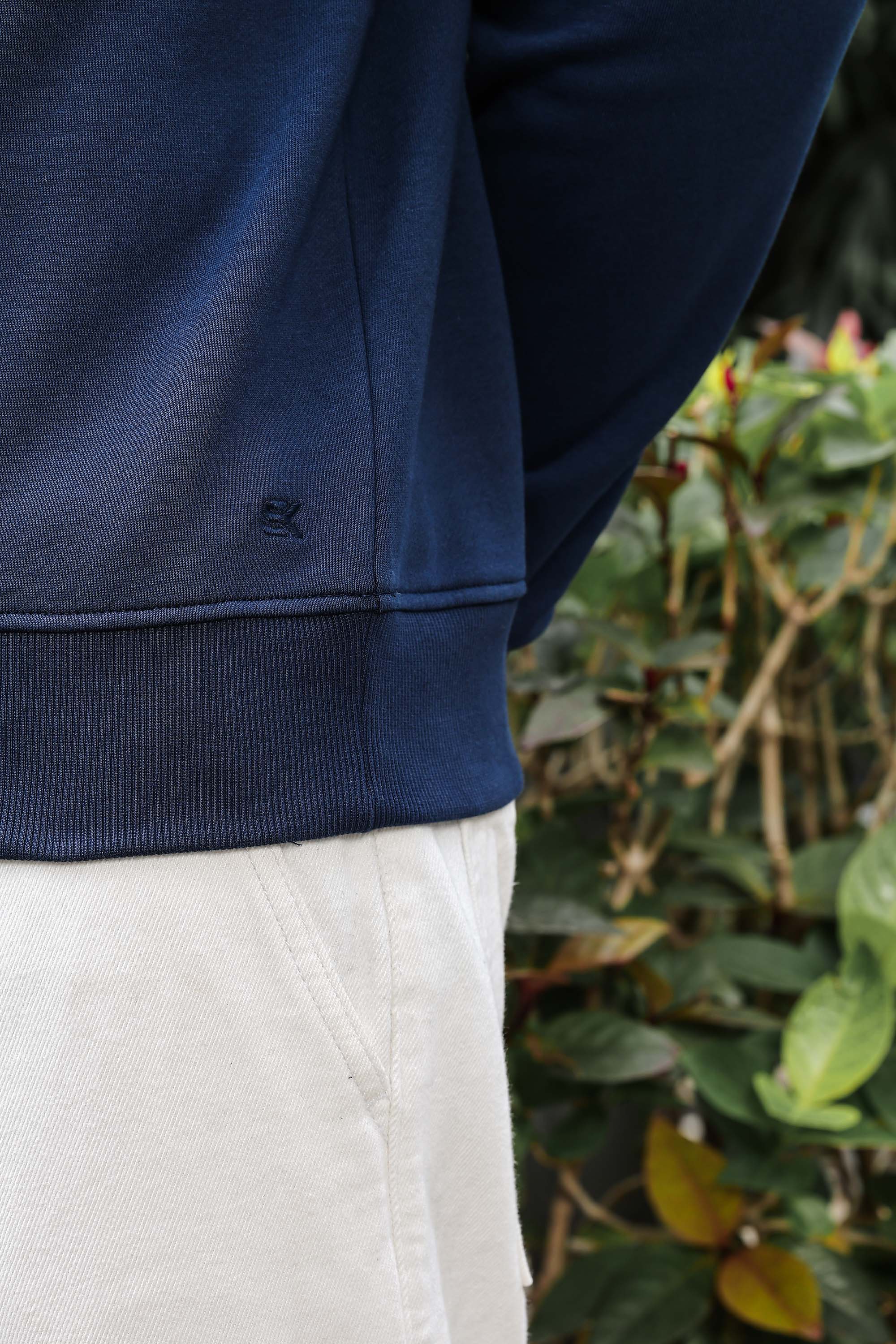 MEN NAVY BLUE SWEATSHIRT