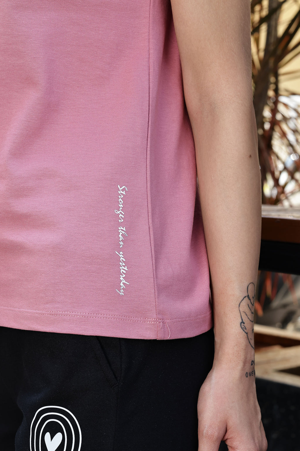 Women’s Casual T-Shirt – Solid Color, Round Neck, Short Sleeves, Pull-On Style, 100% Cotton, Machine Washable