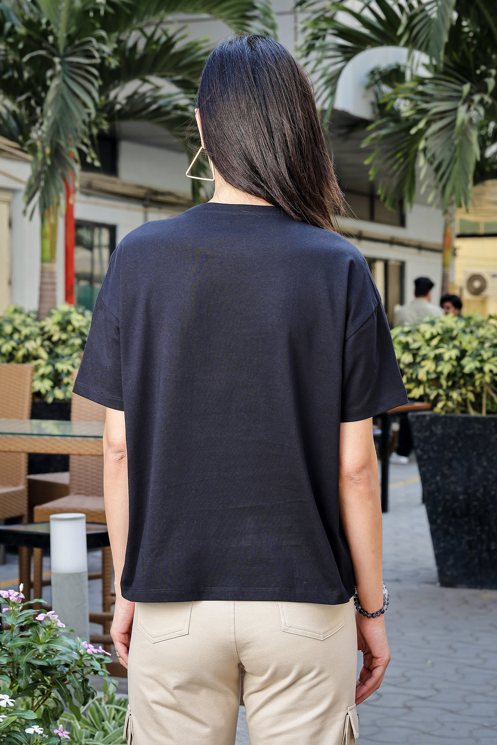 WOMEN BLACK DROP SHOULDER SLEEVES PRINTED T SHIRT