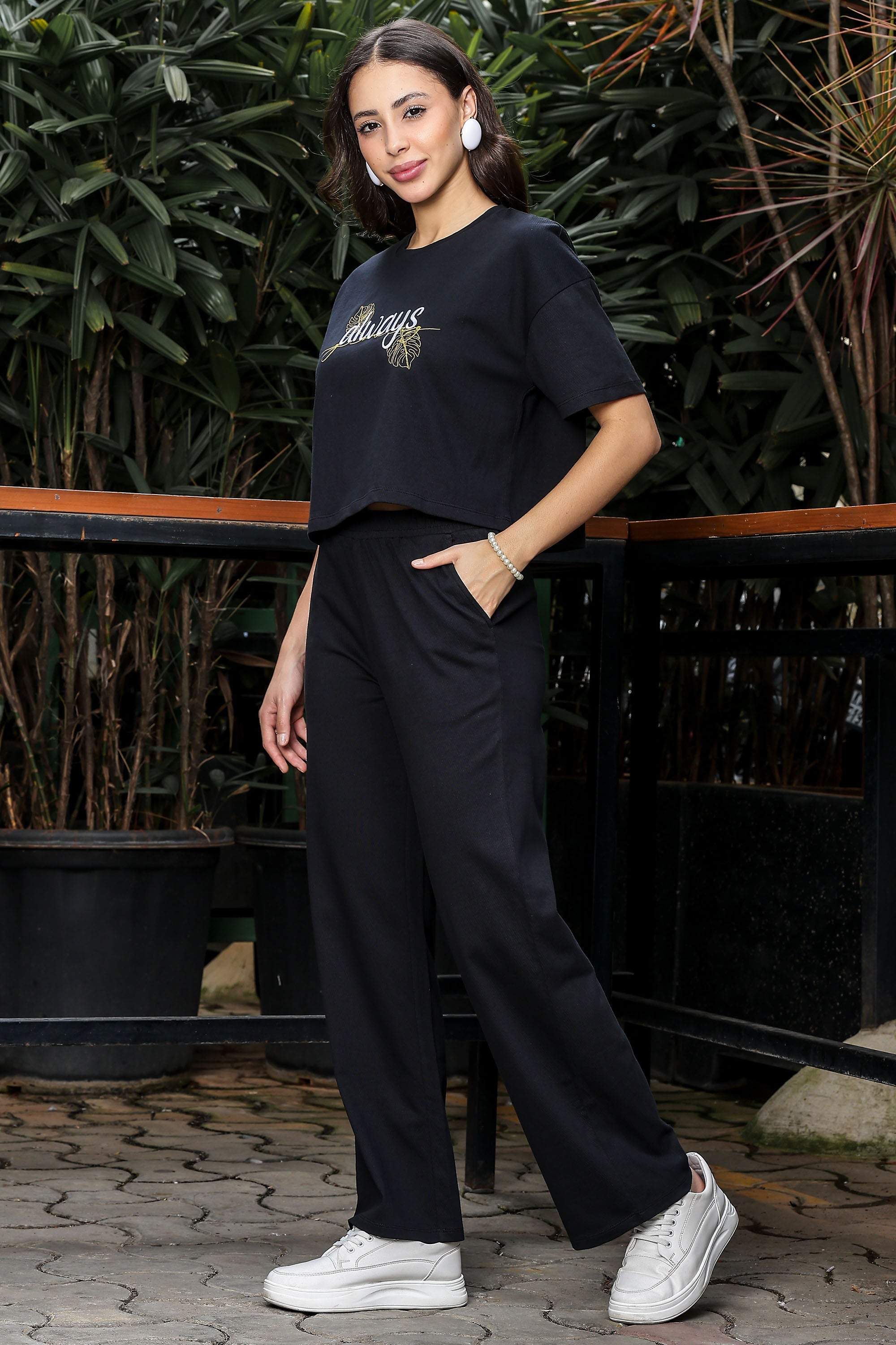 WOMEN ROUND NECK BLACK HALF SLV  CO-ORD SET