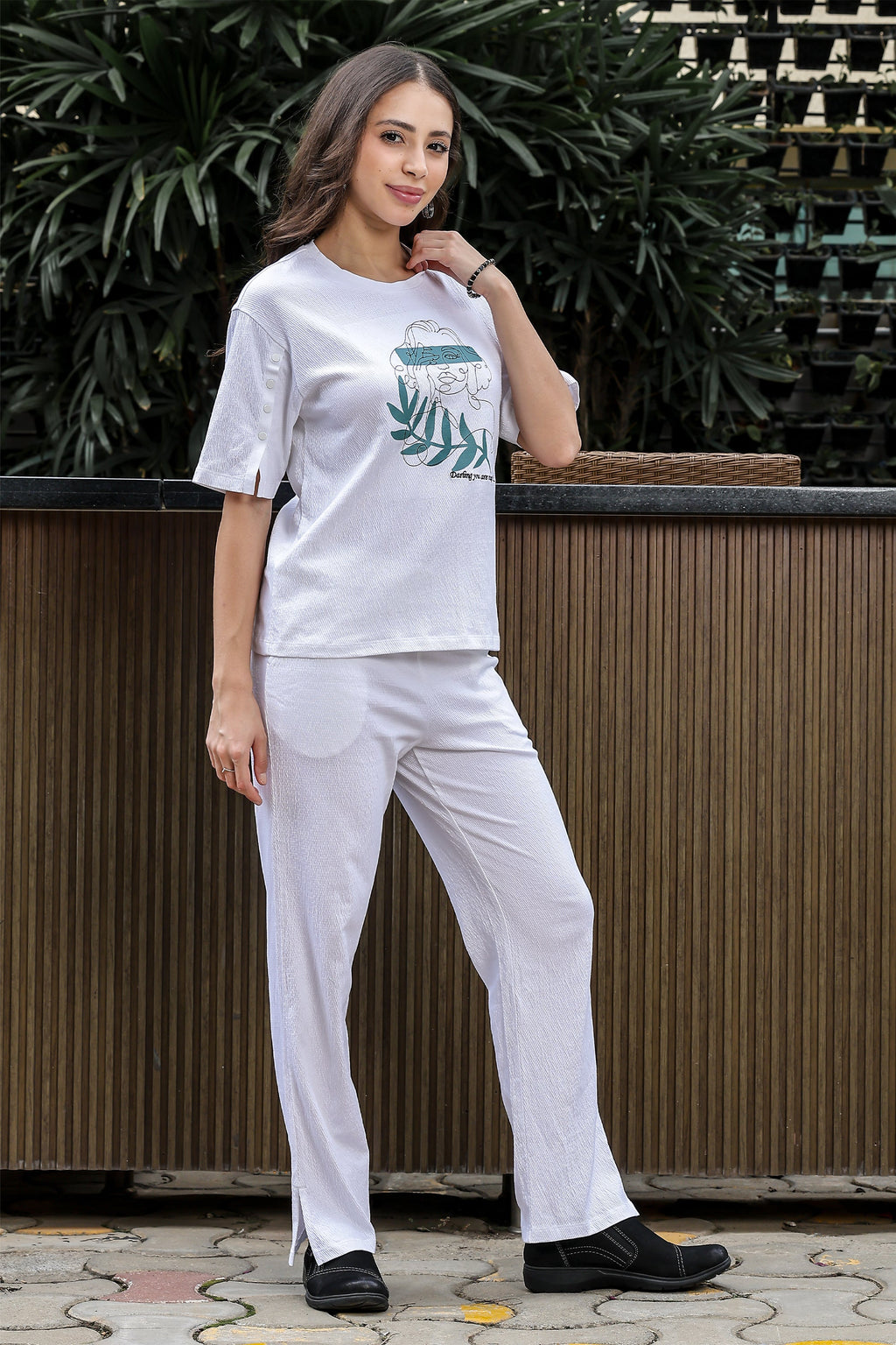 WOMEN ROUND NECK WHITE HALF SLV  CO-ORD SET