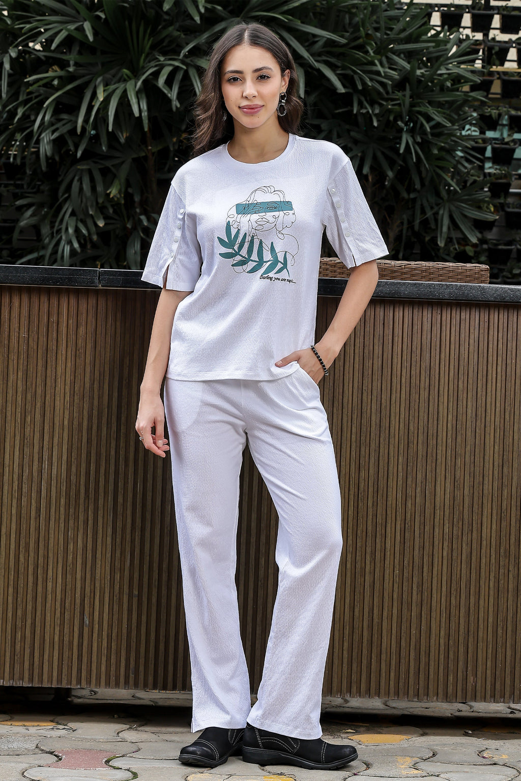 WOMEN ROUND NECK WHITE HALF SLV  CO-ORD SET