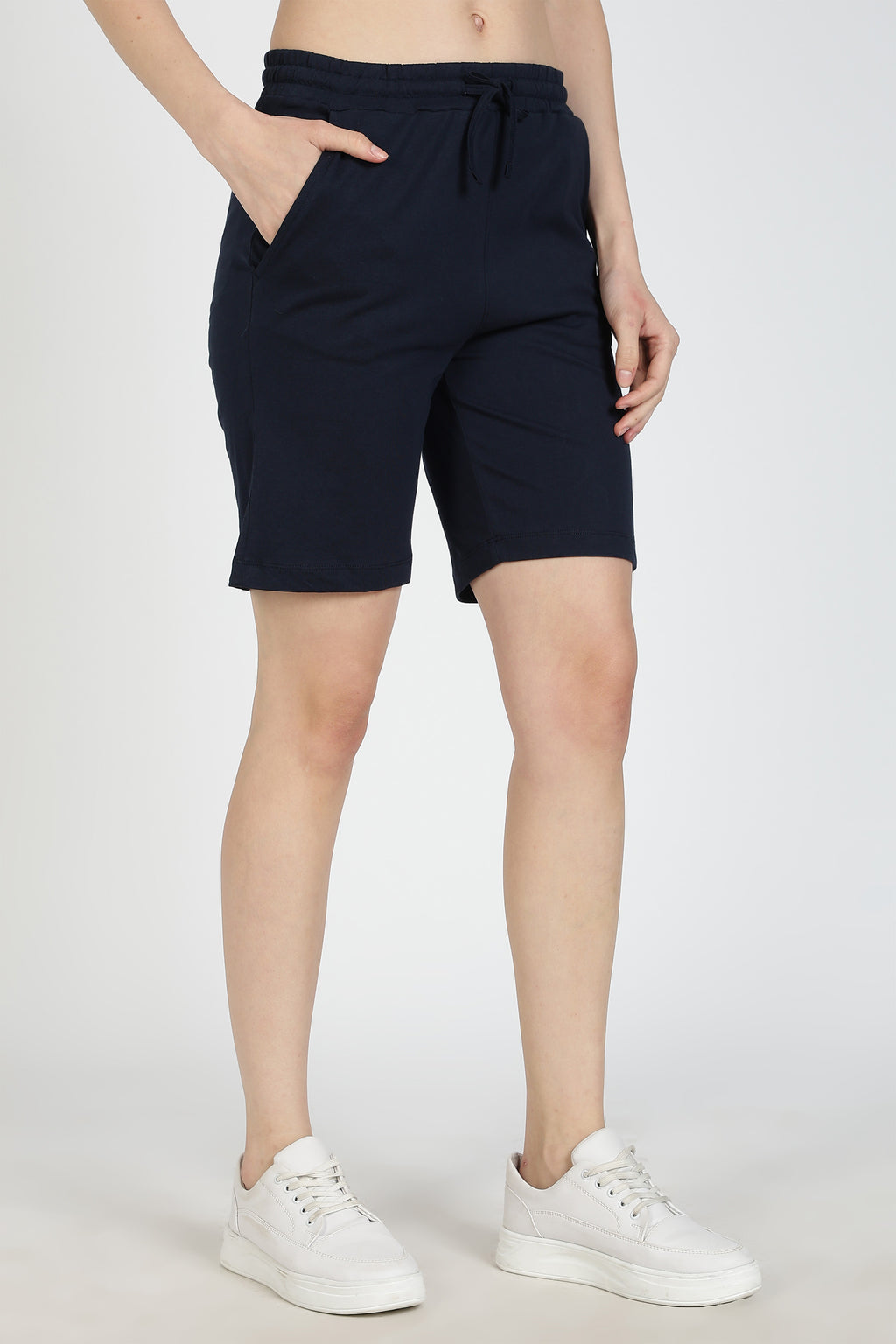 NAVY WOMEN BURMUDA